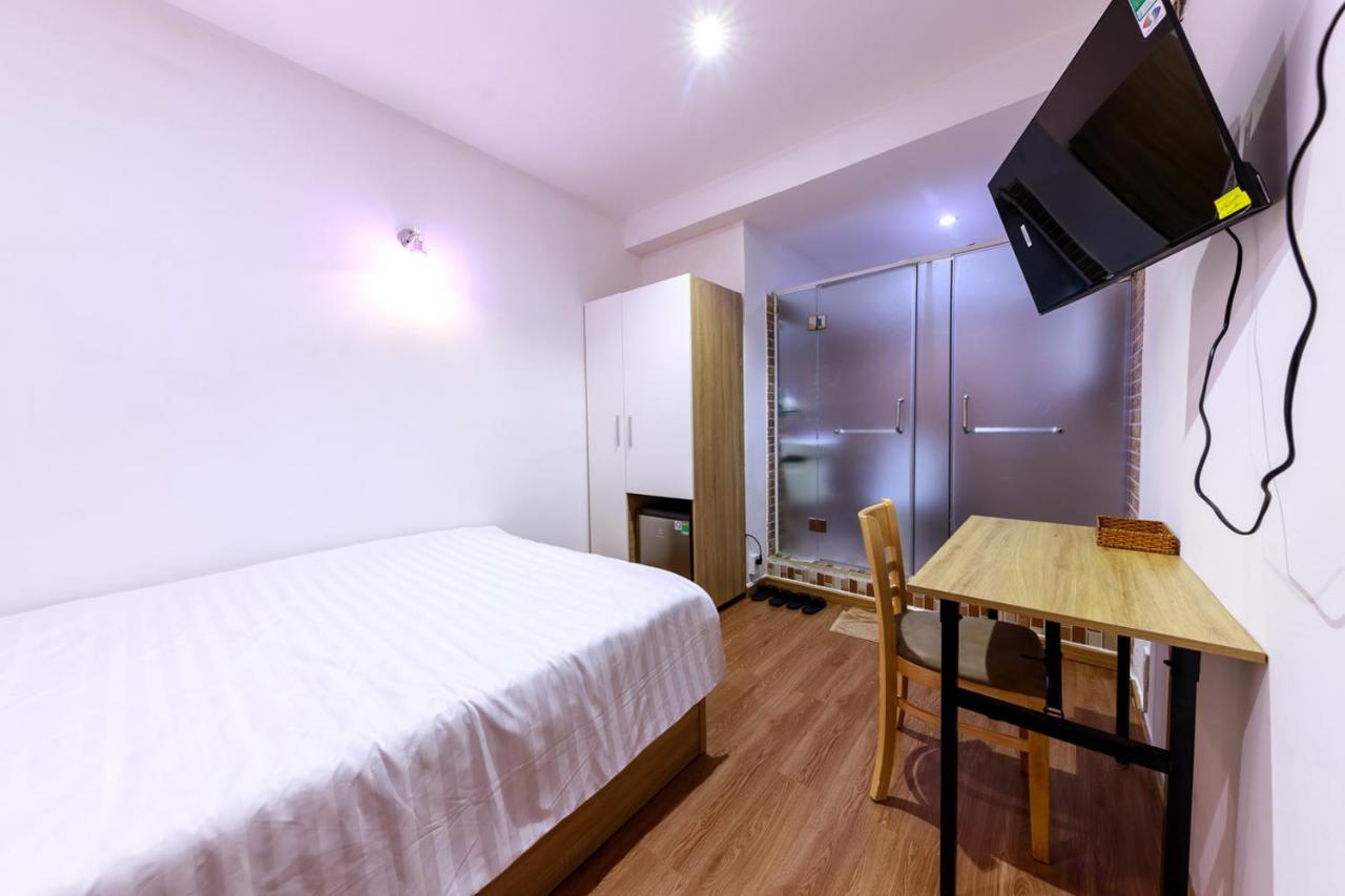Venus Hotel & Massage - Bui Vien Walking Street Ho Chi Minh City Exterior photo