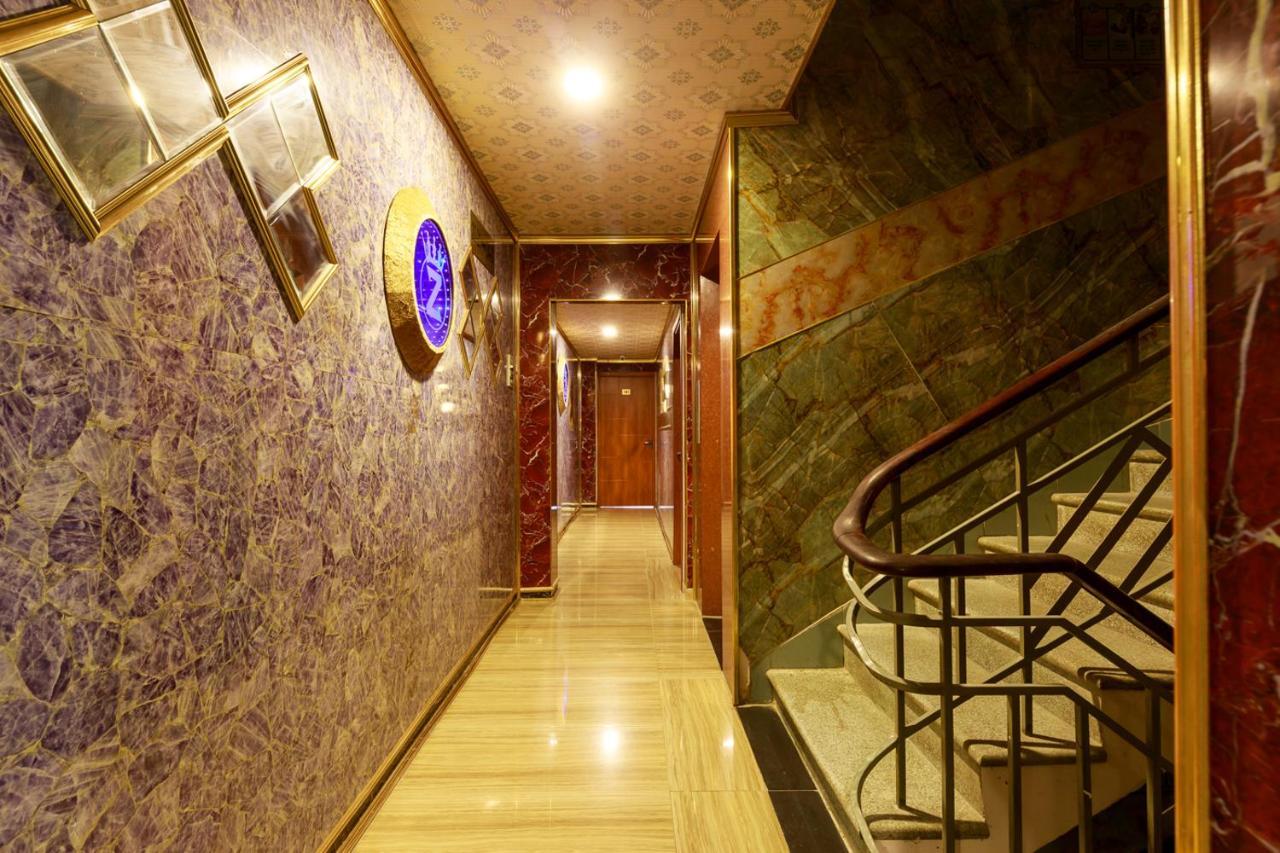 Venus Hotel & Massage - Bui Vien Walking Street Ho Chi Minh City Exterior photo